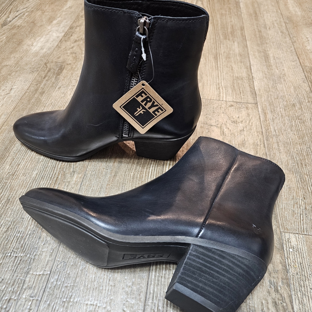 Frye Women's Black Leather Ankle Boots